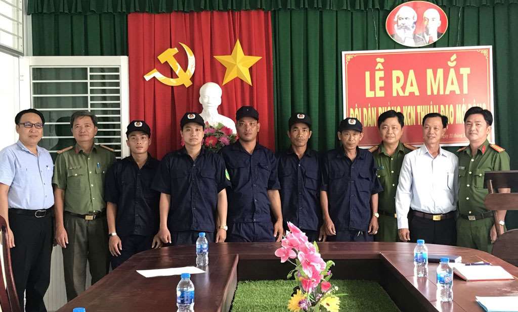Long An: Ra mắt đội Dân phòng phòng, chống tội phạm KCN Thuận Đạo mở rộng