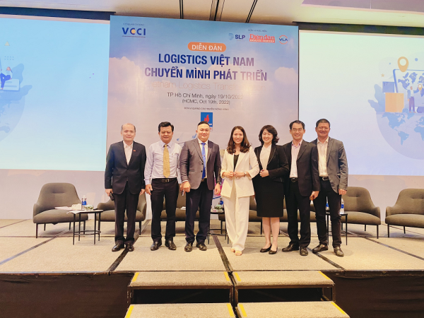 Leaders of Long An province attended the Forum "Logistics Vietnam: transforming development"