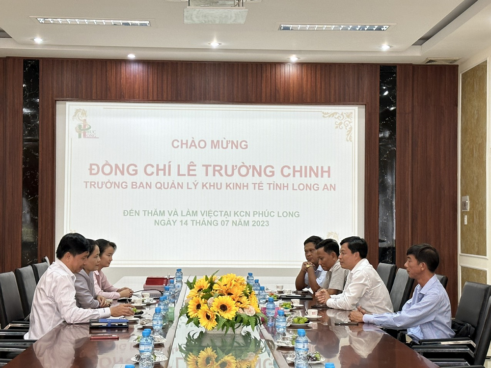 Lãnh đạo Ban Quản lý Khu kinh tế tỉnh Long An đến thăm, làm việc tại các doanh nghiệp hạ tầng khu công nghiệp​